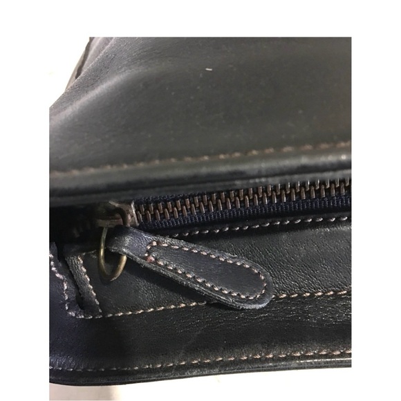 Coach vintage black leather shoulder handbag - Picture 4 of 9